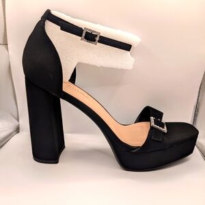 MARCOREPUBLIC Nottingham Black Chunky Heel Strap Platform Pumps Size 9
